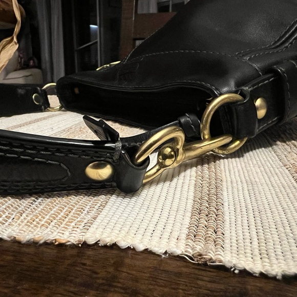 Coach purse - Picture 5 of 8